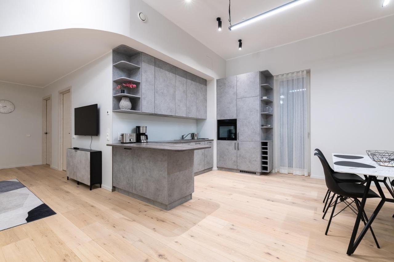 Dashaus 2 Bedroom Apartment Tallinn Exteriör bild